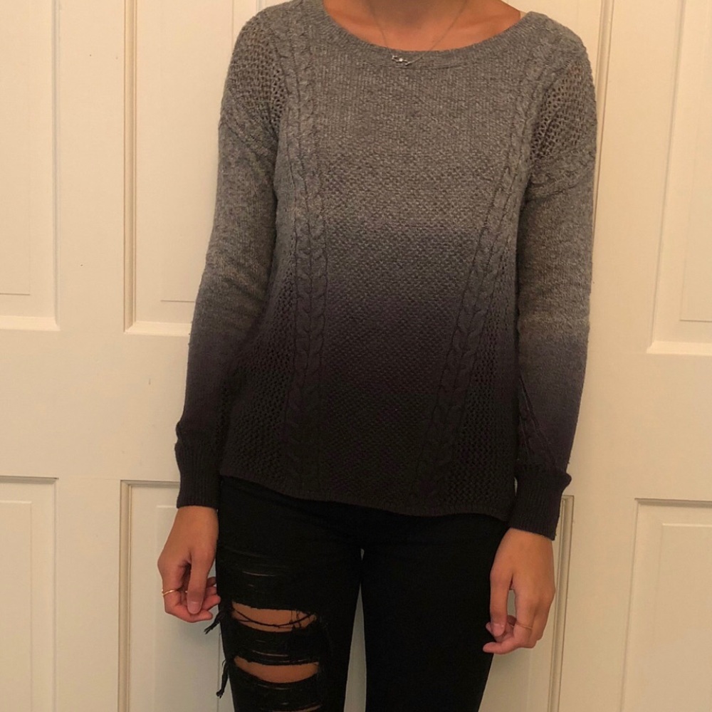 American eagle sweater